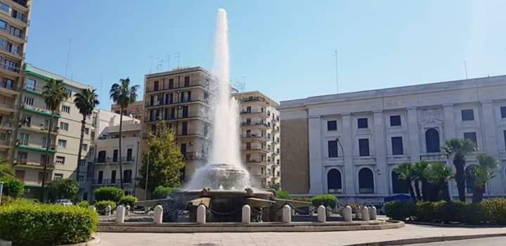 Отель Al Molo Sant'Eligio Таранто Экстерьер фото